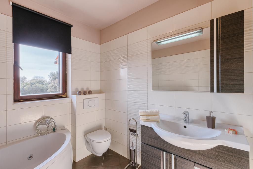 Ferienwohnung DEA Vista amazing sunsets Banjole Exterior foto
